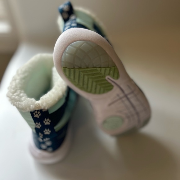 Nike Flex Advance Boot SE. Blue and silver toddler unisex boot. Plush and comfy - Picture 4 of 5